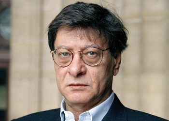 عرض مونودراما مسرحي للفنان عيد حمدي دويكات