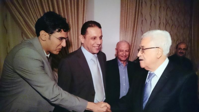 ناصر الاسمر مع الرئيس محمود عباس
