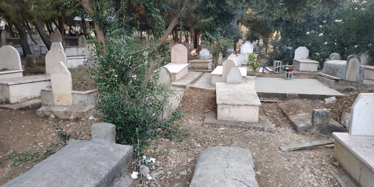 مقبرة العمود - بلاطة البلد